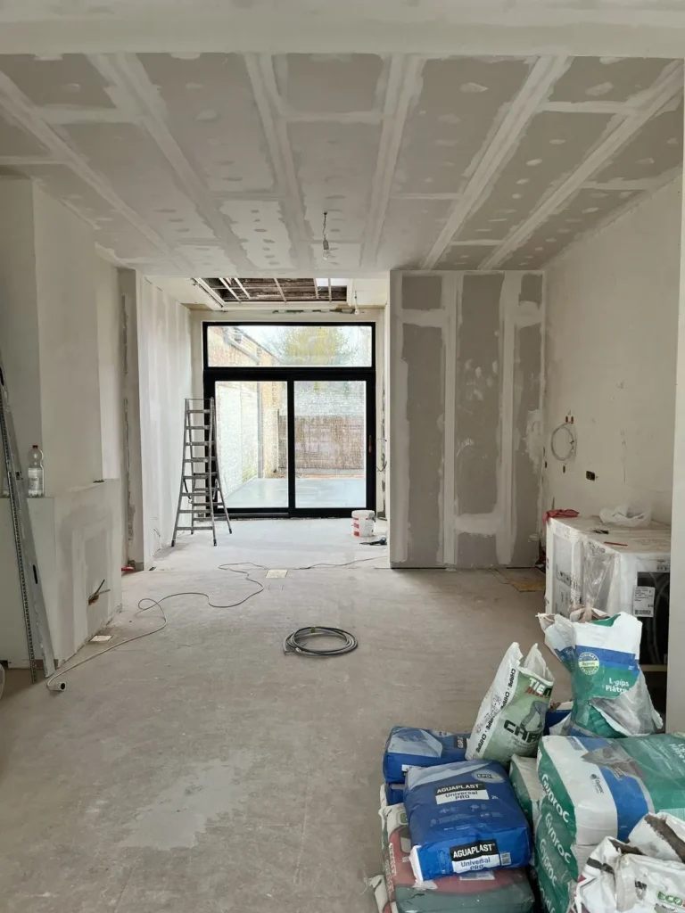 تحسين التشطيبات الداخلية للمساكن الجبيل