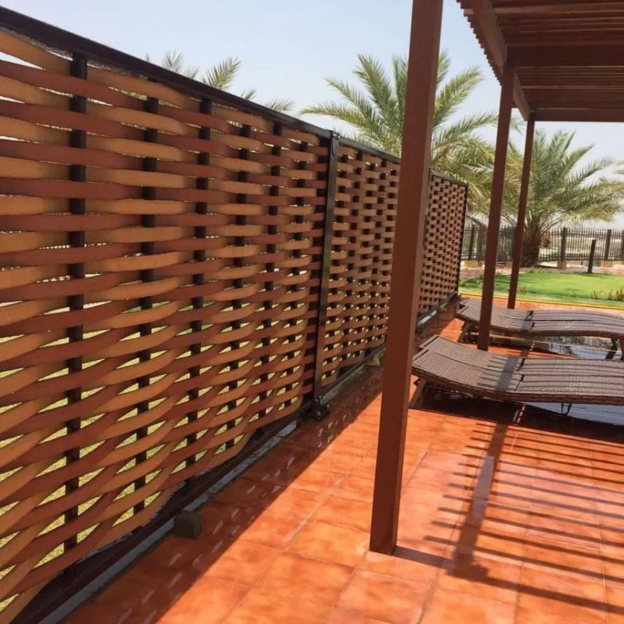 سواتر حدائق الأحساء