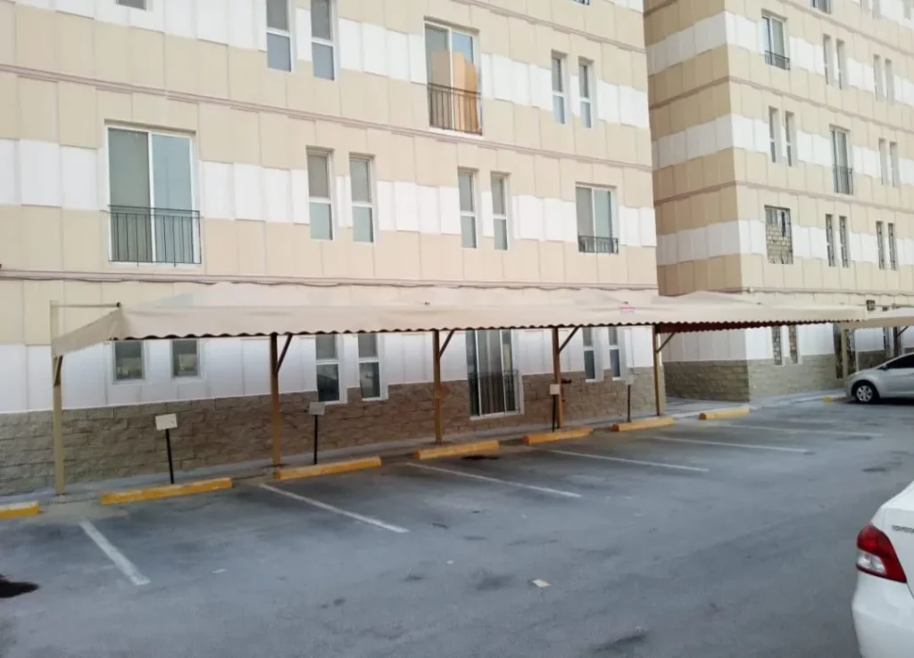 معلم تركيب مظلات الأحساء