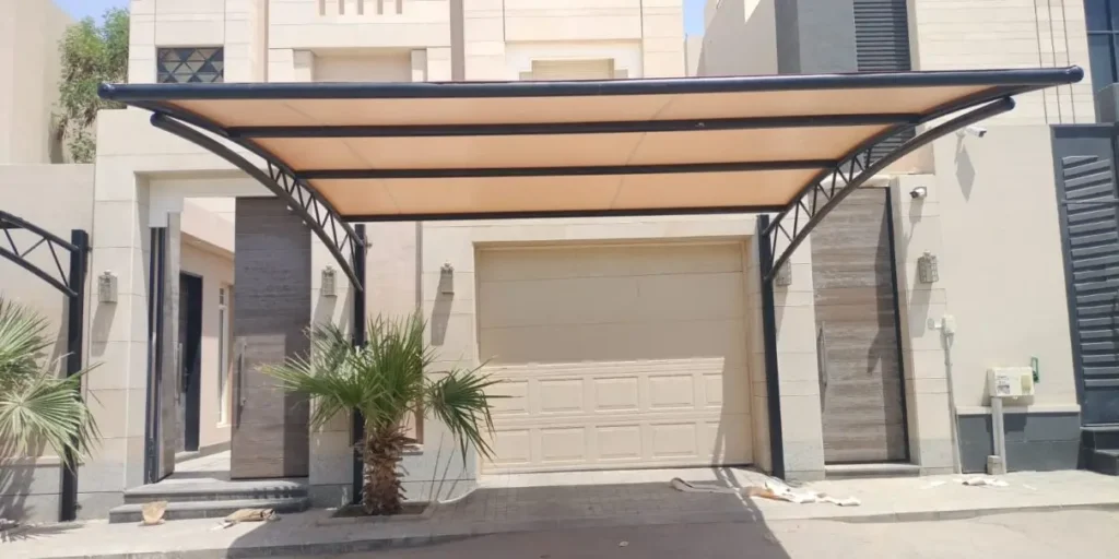 مظلات حديد في الأحساء